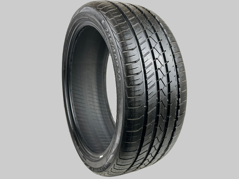 Pre-Owned P245/40R20 Lionhart LH-Five Tire 245 40 20 99W XL 2454020 R20 9/32
