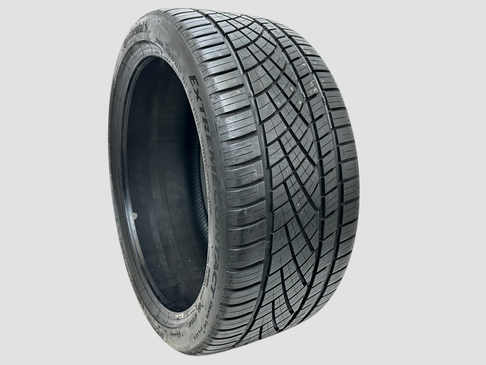 Used P255/35R19 Continental ExtremeContact DWS06  Plus Tire 255 35 19 96Y 2553519 R19 7/32