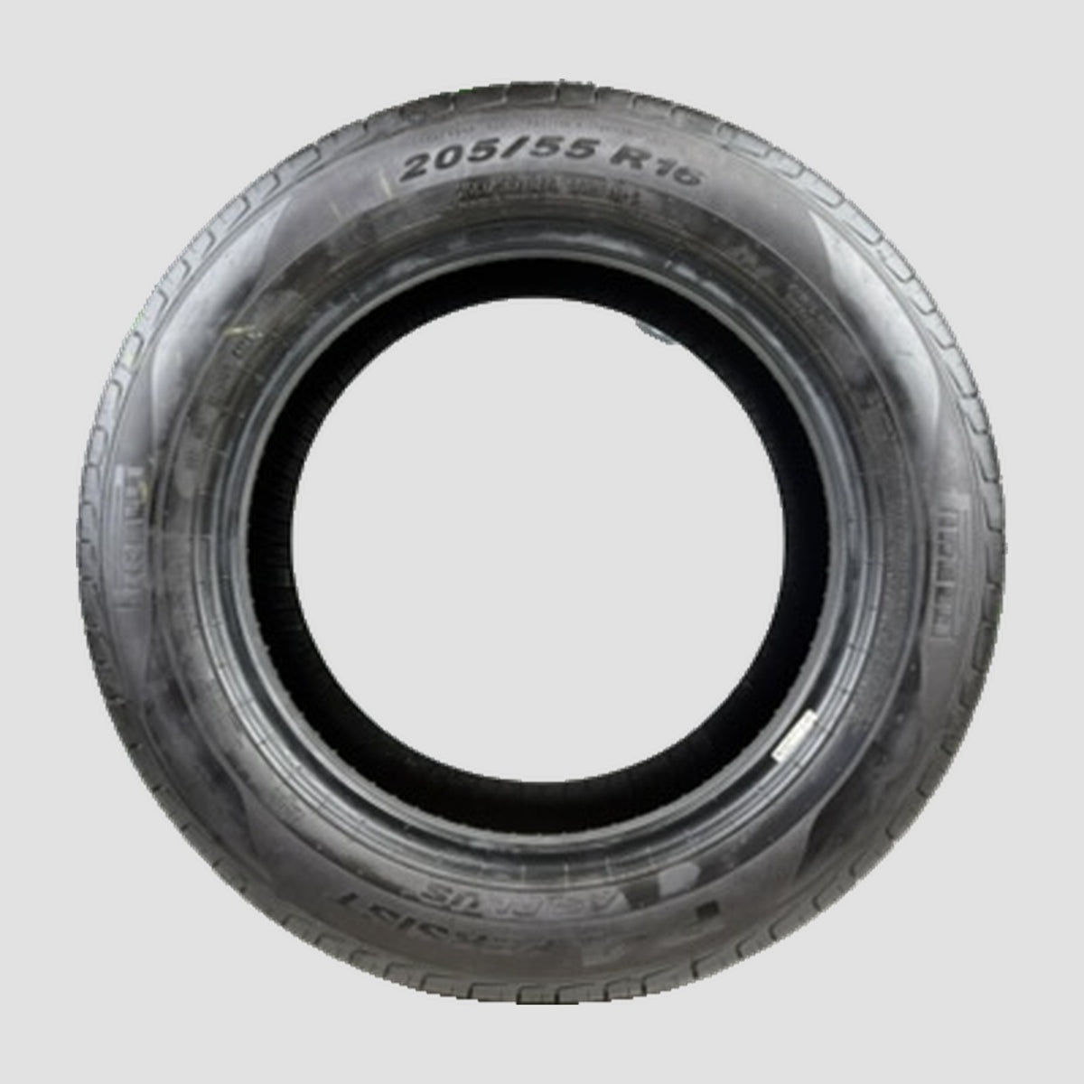 Tire 1600748