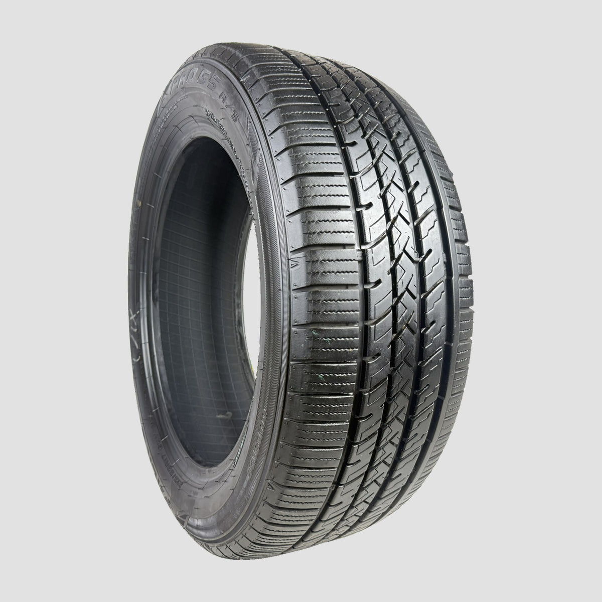 Tire 1701352