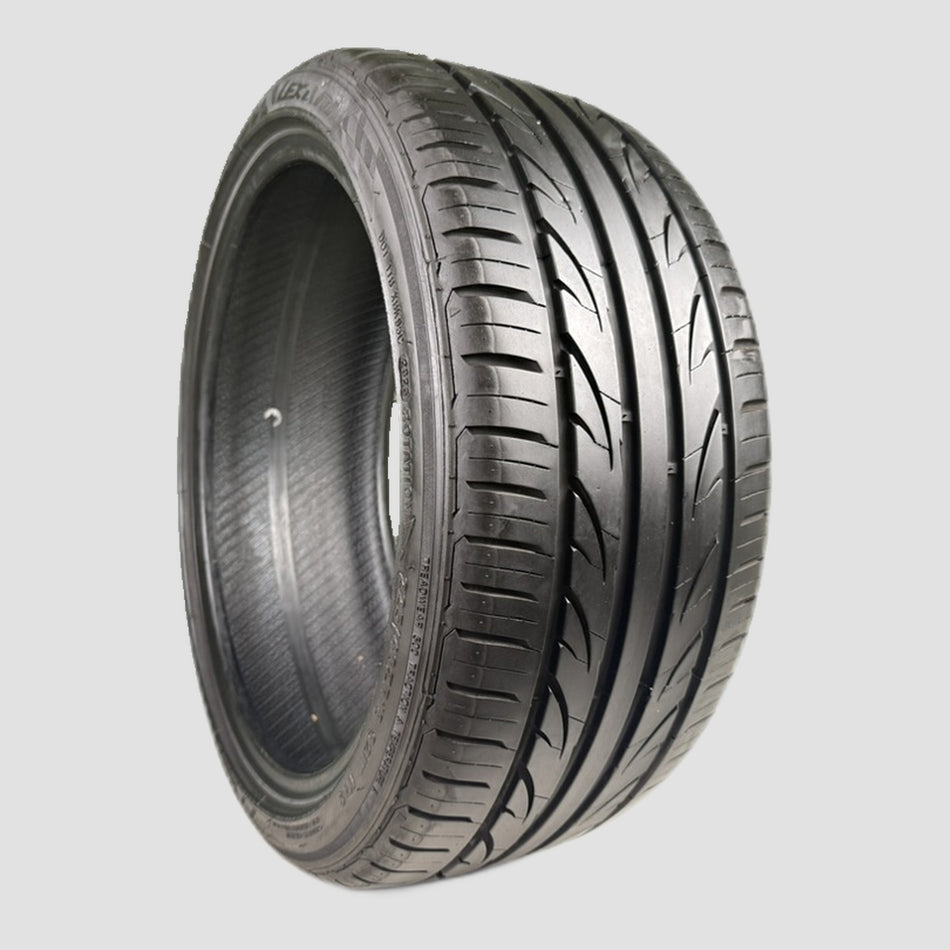 Used P225/40ZR18 Lexani LX-UHP-207 Tires 225 40 18 92W 2254018 ZR18 8/32