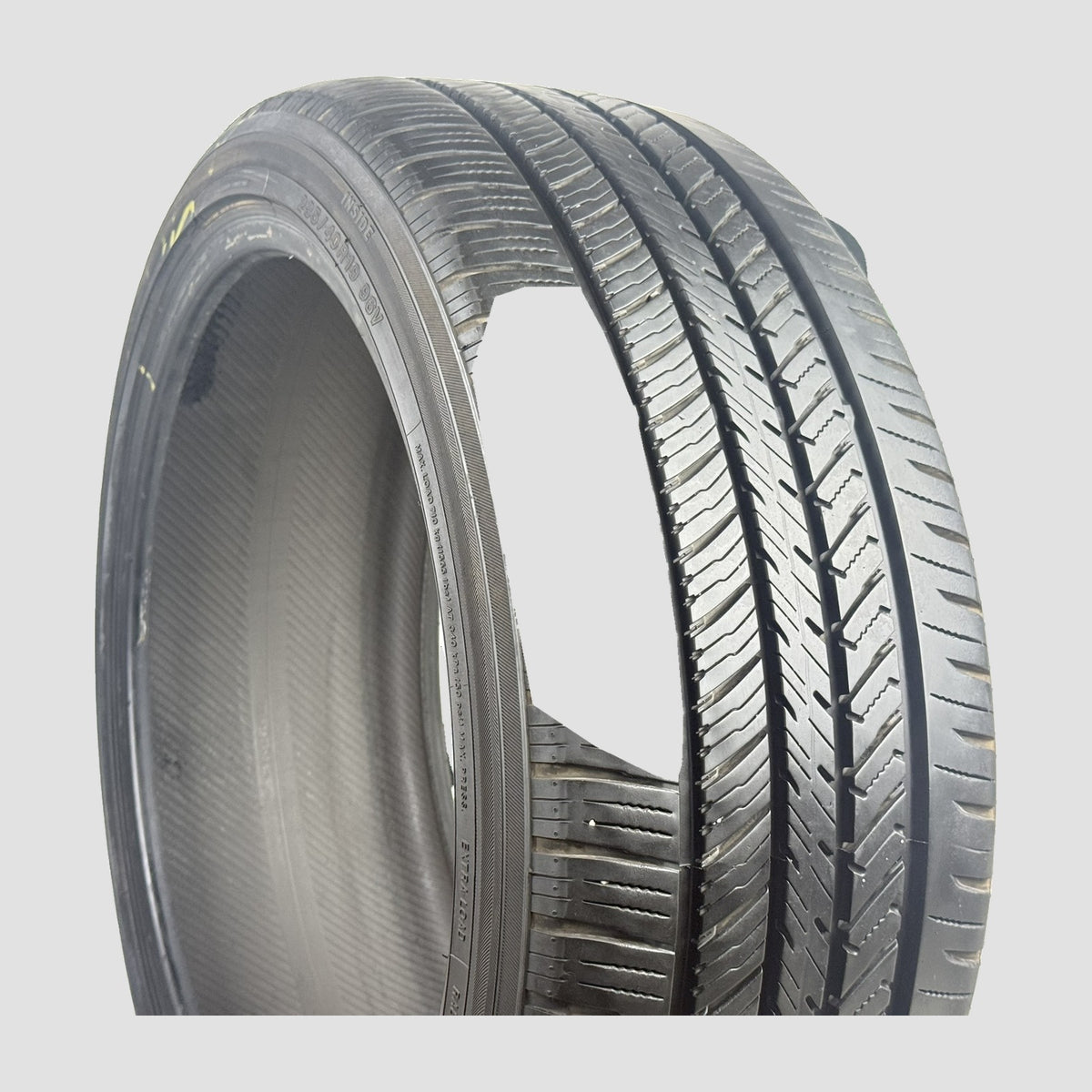 Tire 1901431