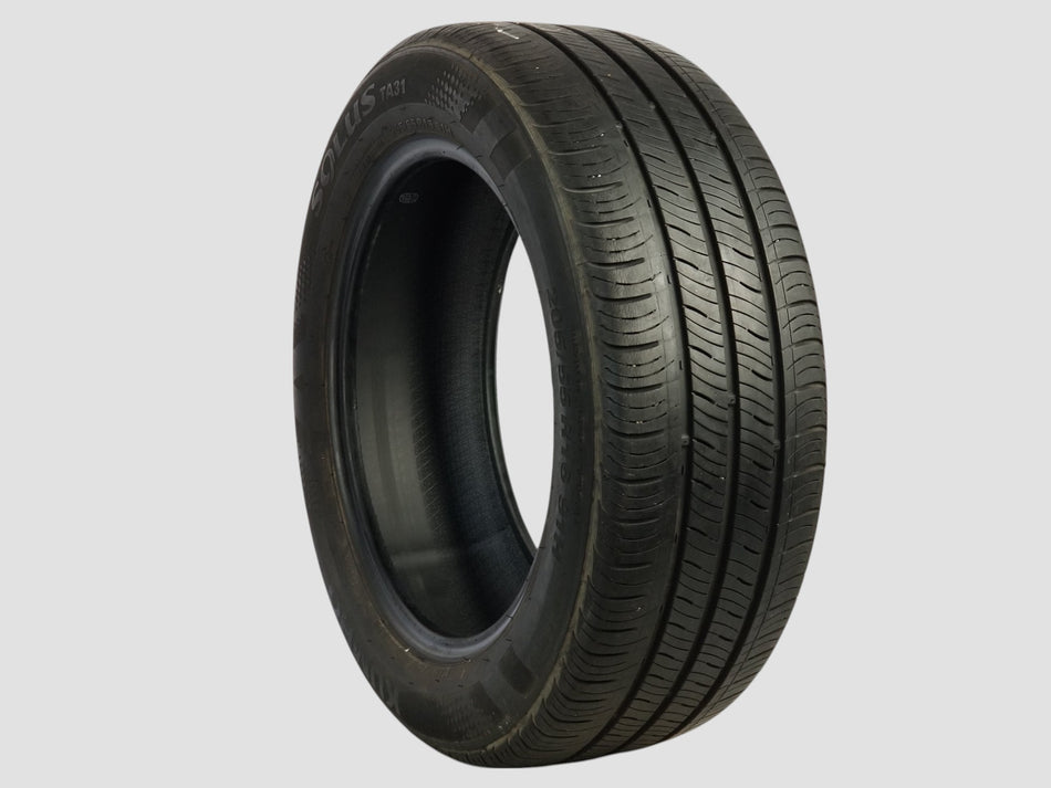 Used P215/55R17 Kumho Solus TA31 Tires 2155517 94V 215 55 17 R17 6/32