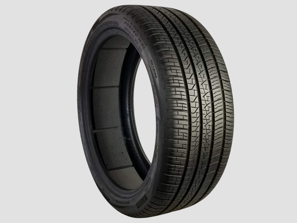 Used P255/40R21 Pirelli Scorpion Zero A/S PNCS Tires 2554021 102V 255 40 21 R21 9/32