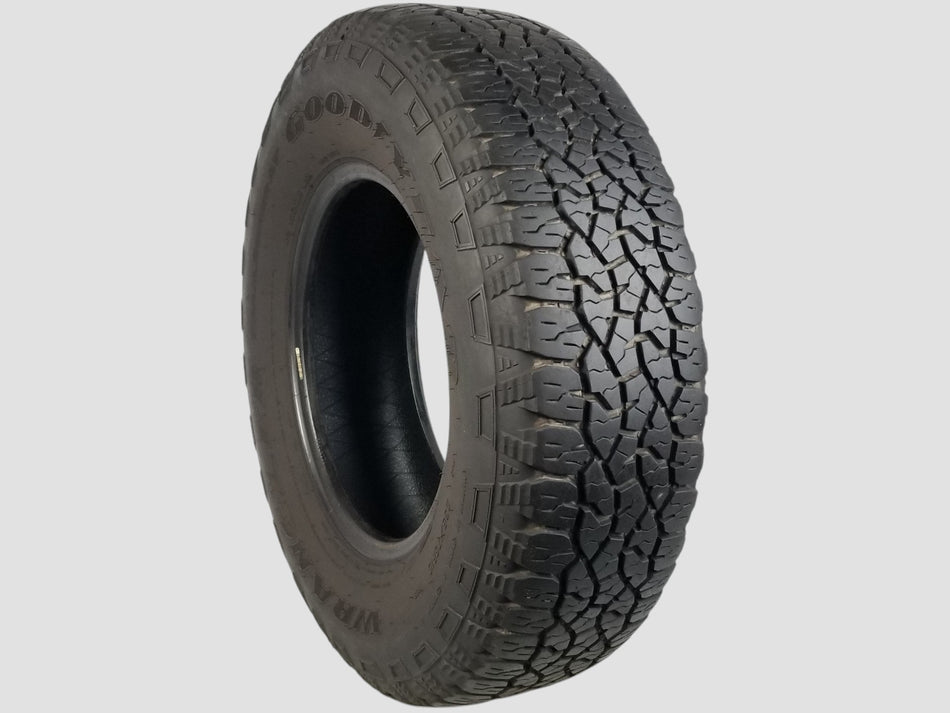 Used 235/75R15 Goodyear Wrangler Trailrunner AT Tires 235 75 15 105S 235 75 15 R15 6/32
