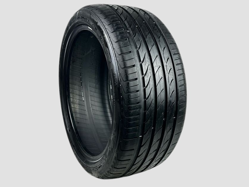 Used P245/40R18 Delinte DH2 Tires 245 40 18 97W 2454018 R18 7/32