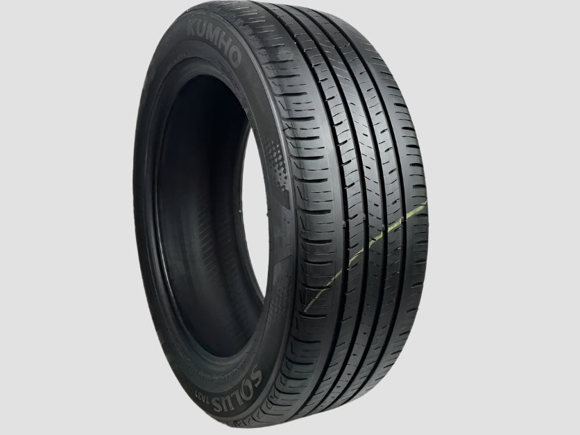 Set of 2 — Used P205/55R17 Kumho Solus TA31 Tire 2055517 95V 205 55 17 R17 7/32