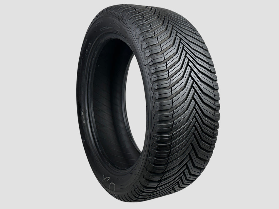 Used P225/50R18  Michelin CrossClimate2 Tire 225 50 18 95H 2255018 R18 8/32