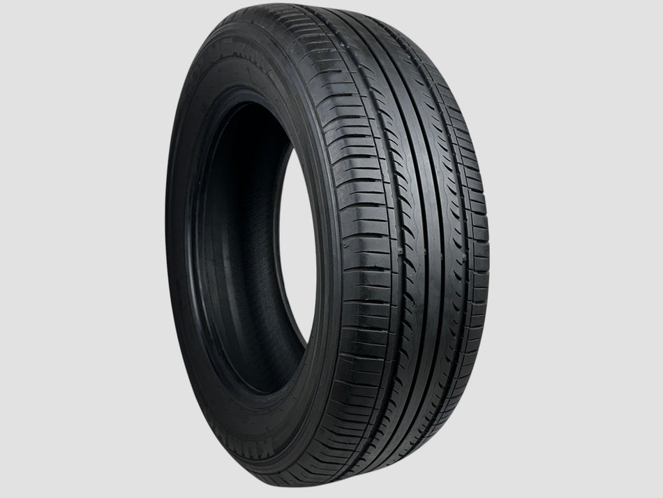 Set of 2 — Used P205/65R16 Kumho Solus KH17 Tire 2056516 95H 205 65 16 6/32