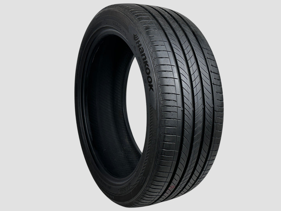 Used P225/45R18 Hankook Ventus S2 A/S Tire 225 45 18 95W 2254518 R18 7/32