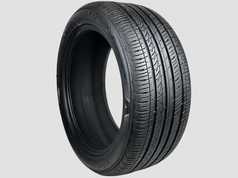 Used P245/45R18 Kumho Majesty Solus Tire 245 45 18 100W 2454518 R18 8/32