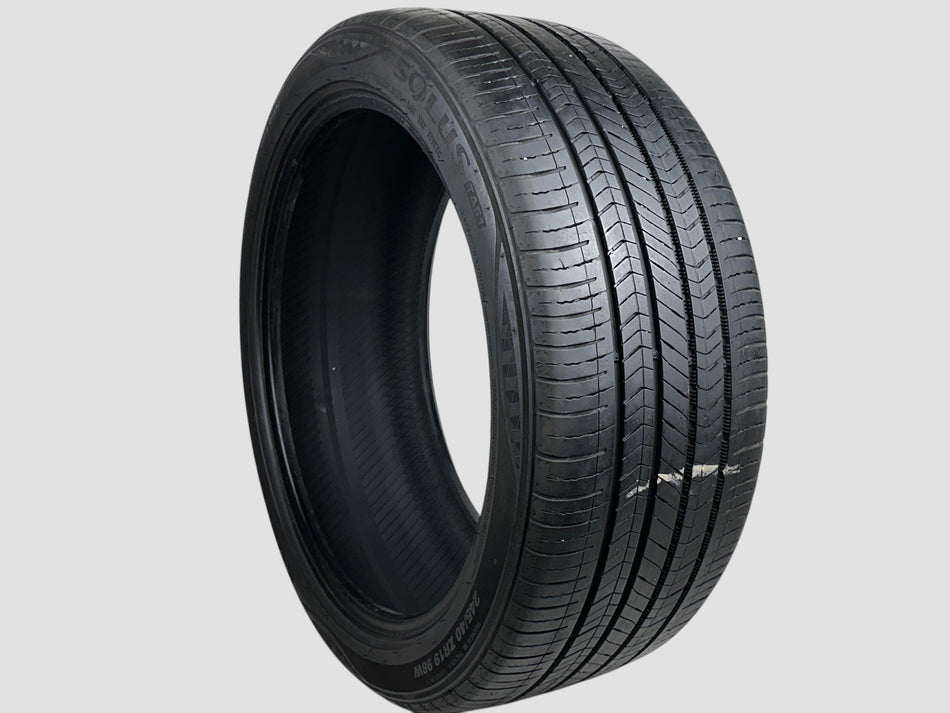 Used P245/40ZR19 Kumho Solus TA51 Tire 245 40 19 98W 2454019 R19 6/32