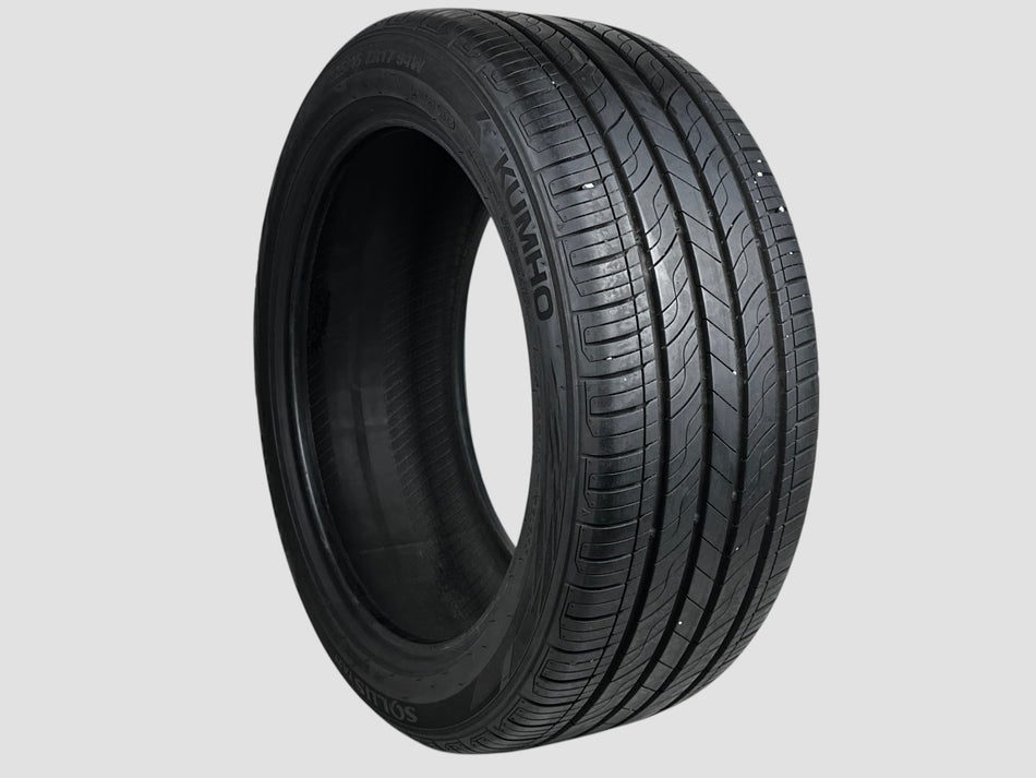 Used P225/45R17 Kumho Solus TA21 Tire 2254517 94W 225 45 17 R17 8/32