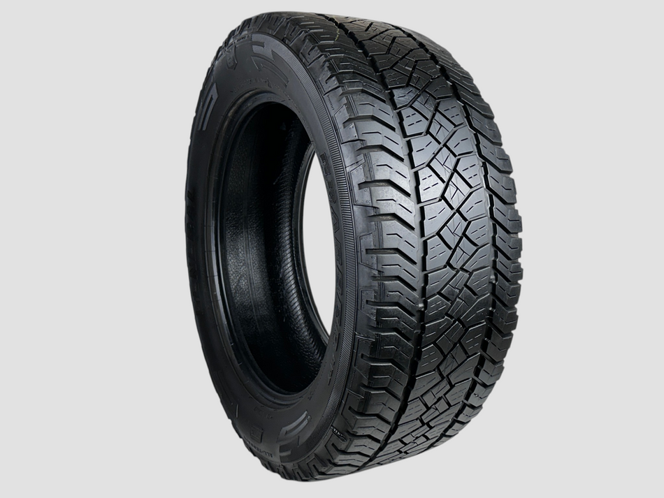 Used P275/55R20 General Grabber APT A/T Tire 275 55 20 117T 27555207 8/32