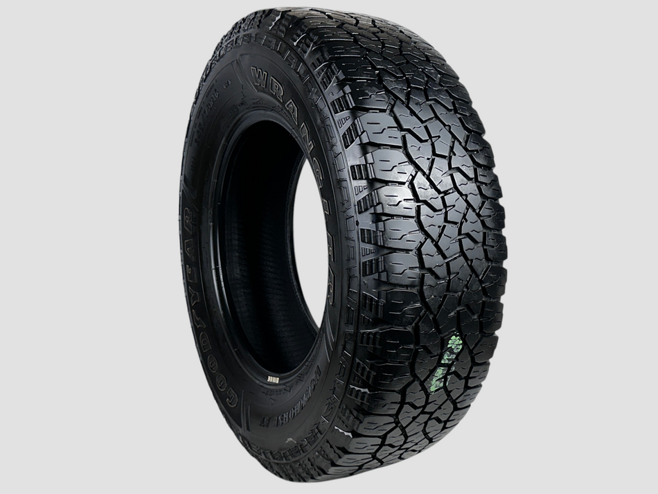 Used P245/70R16 Goodyear Wrangler Workhorse A/T Tire 245 70 16  107T 2457016 R16 6/32