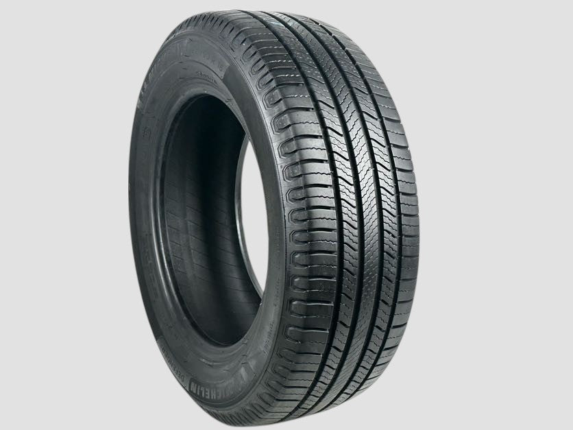 Used P215/60R16 Michelin Defender 2 Tires 215 60 16 95H 2156016 R16 7/32