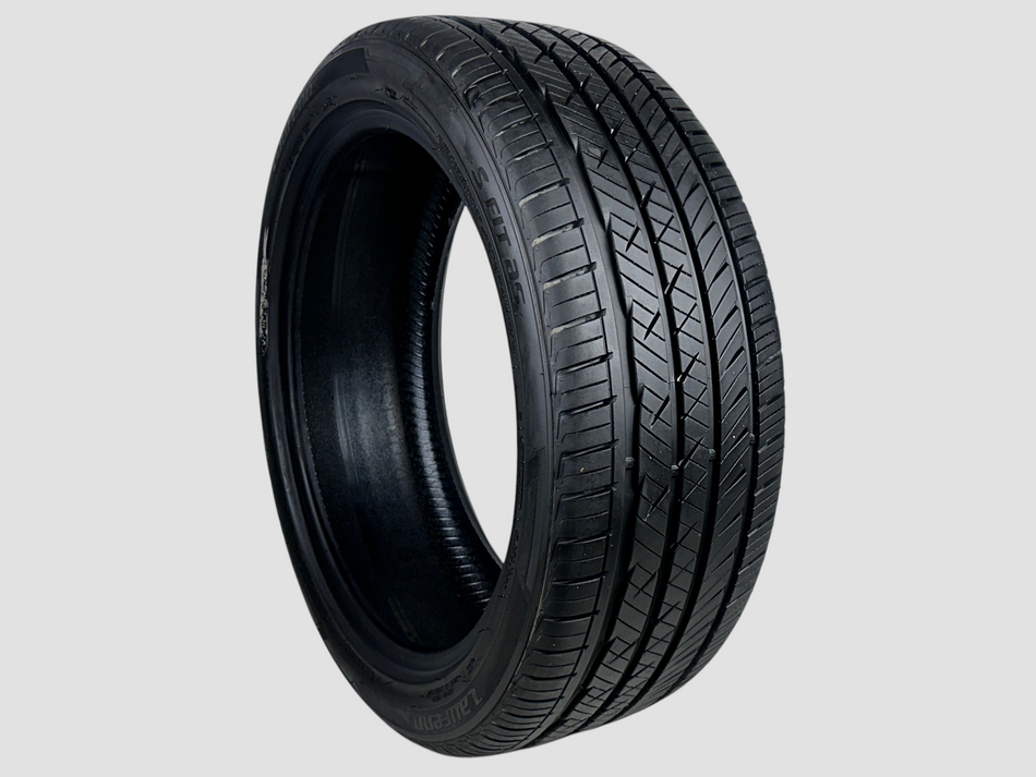 Used P215/45R18 Laufenn S Fit A/S Tire 215 45 18 93Y 2154518 R18 8/32