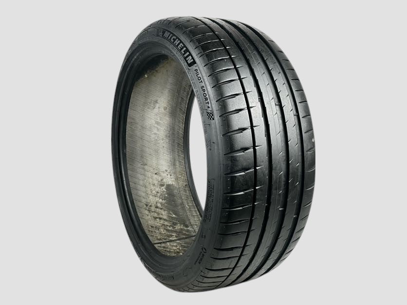 Used P215/40R18 Michelin PilotSport 4 Tires 215 40 18 85Y 2154018 R18 8/32