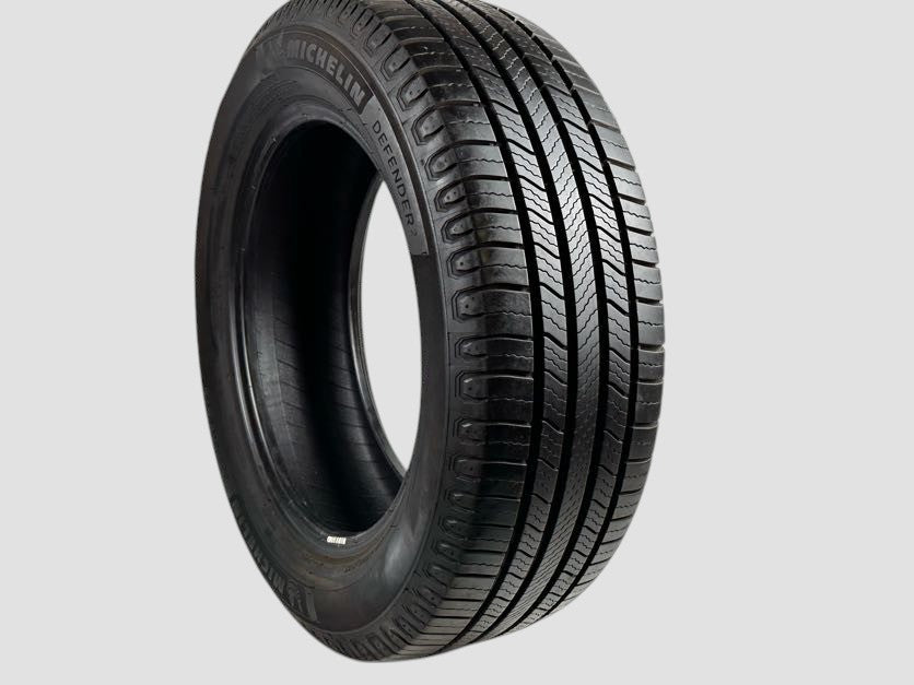 Set of 2 — Used P225/60R17 Michelin Defender2 Tire 2256017 99H 225 60 17 R17 8/32