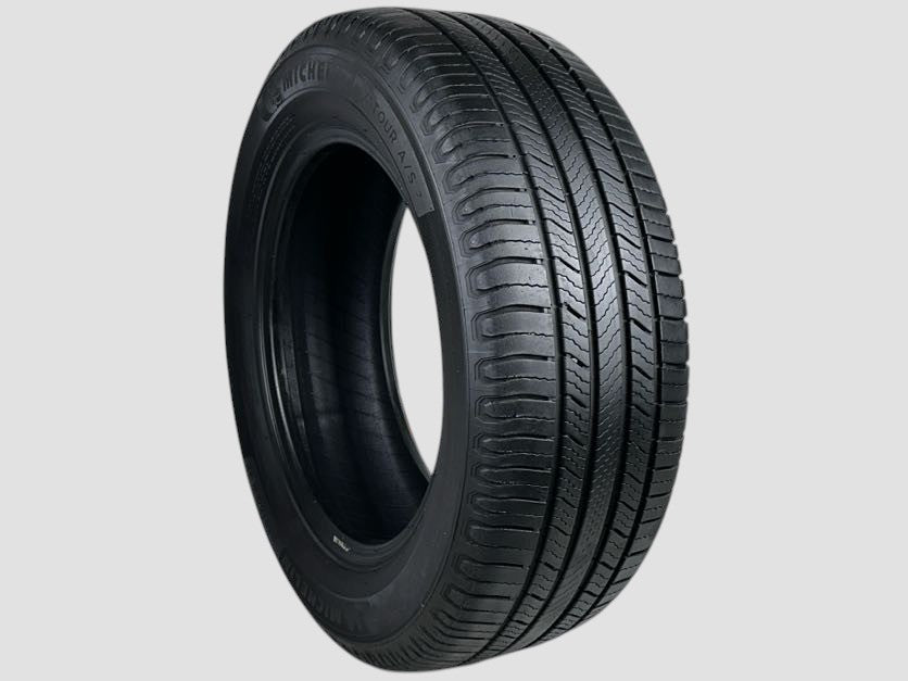Used P235/60R17 Michelin X Tour A/S2 Tire 2356017 Tire 235 60 17 102H R17 7/326