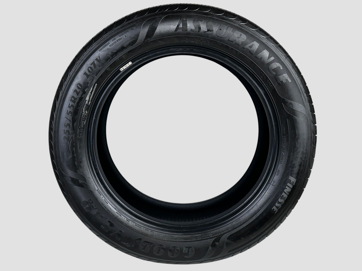 Used P255/55R20 Goodyear Assurance Finesse Tire 255 55 20 107V 2555520 R20 7/32