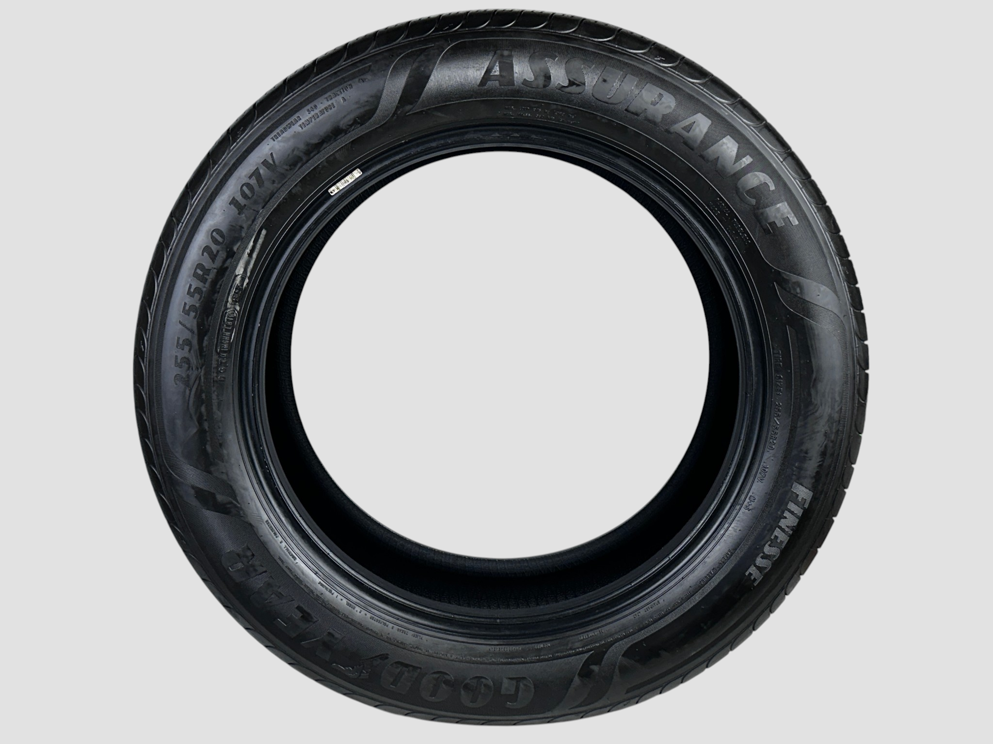 Used P255/55R20 Goodyear Assurance Finesse Tire 255 55 20 107V 2555520 R20 7/32