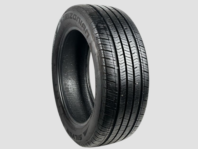 Used P215/55R17 Arizonian Silver Edition A/S Tire 2155517 94V 215 55 17 R17 8/32