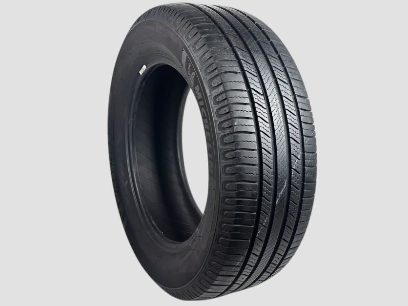 Used P245/60R18 Michelin Defender 2 Tire 245 60 18 105H 2456018 R18 7/32