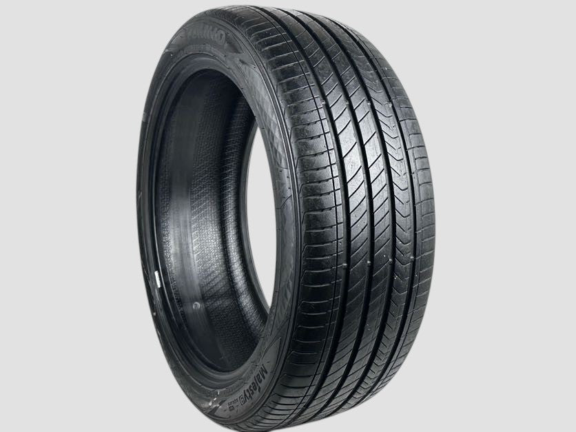 Used P245/45R20 Kumho Majesty 9 Solus TA91 Tire 245 45 20 103W 2454520 R20 6/32