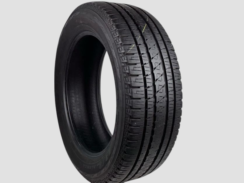 Used P235/55R18 Bridgestone Dueler H/L Alenza Plus Tire 2355518 100V 235 55 18 R18 8/32