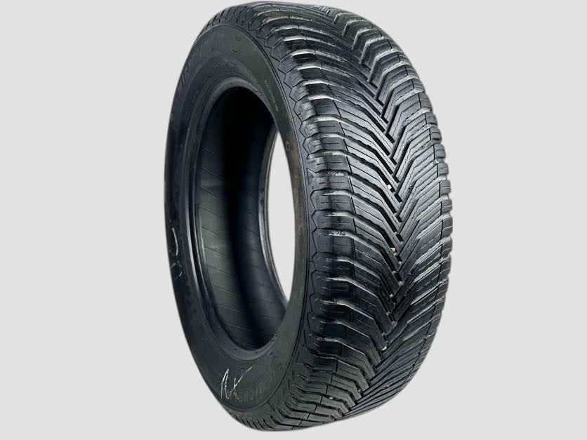 Used P225/60R17 Michelin CrossClimate2 Tire 2256017 99H 225 60 17 R17 8/32