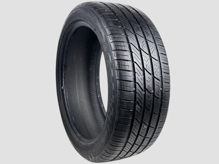 Used P215/45R17 Road Hugger GTZ Tire 215 45 17 91W 2154517 R17 6/32