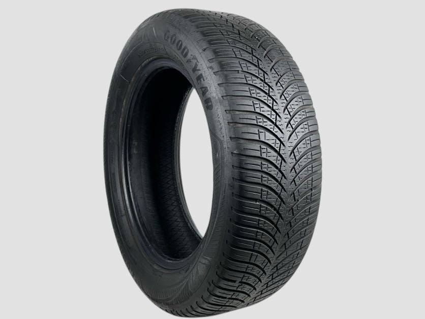 Used P205/60R16 Goodyear Vector 4 Seasons Tire 2056016 92H 205 60 16 R16 5/32