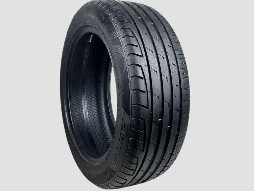 Used P215/55R17 Octa Forceum Tire 2155517 98W 215 55 17 R17 8/32