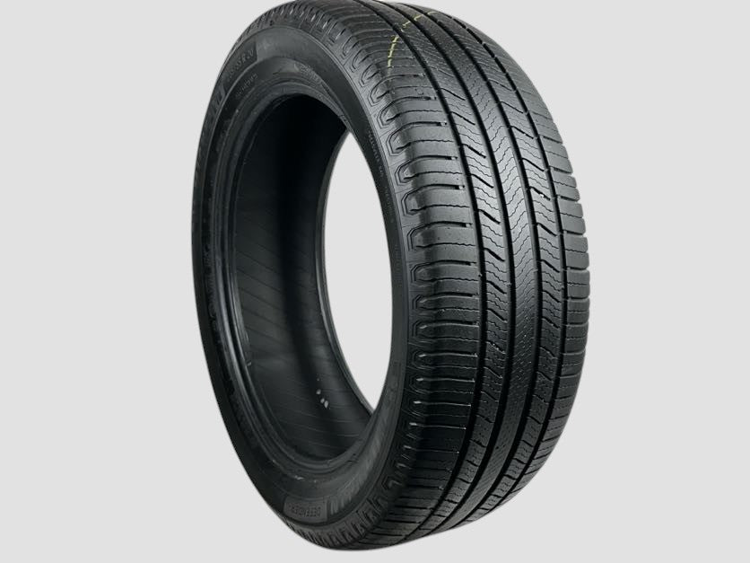 Used P235/55R20 Michelin Defender2 Tire 235 55 20 102H 2355520 R20 6/32