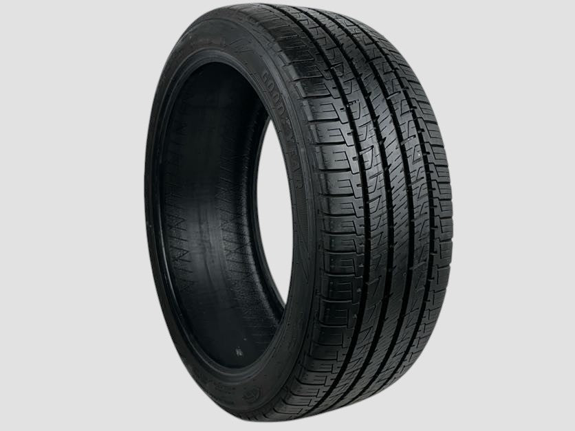 Used P235/40R19 Goodyear Assurance Maxlife Tire 235 40 19 96V 2354019 R19 8/32