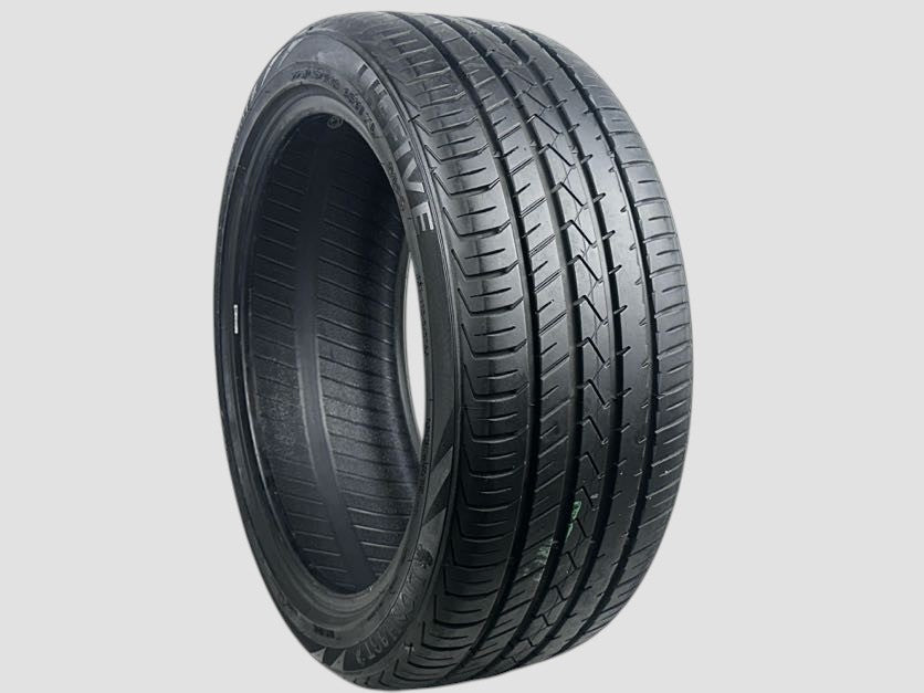 Used P225/45R18 Lionhart LH-Five Tire 225 45 18 95W 2254518 R18 7/32