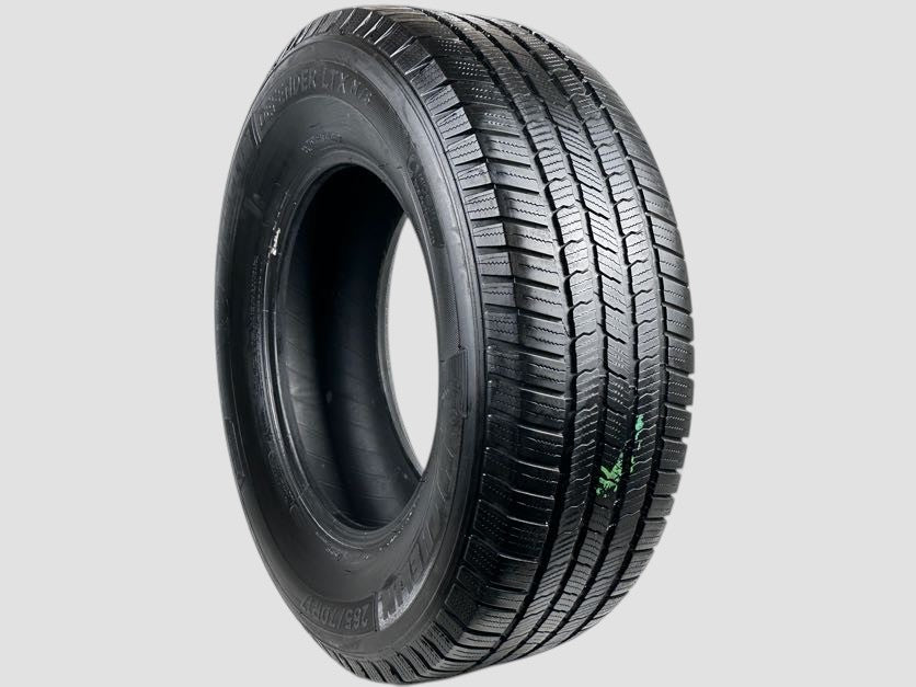 Used P265/70R17 Michelin Defender LTX M/S Tire 2657017 115T 265 70 17 R17 6/32