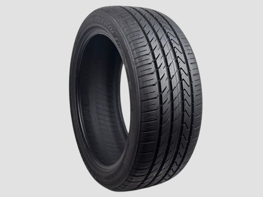 Used P225/45R18 Lexani Lx-Twenty Tire 225 45 18 95W 2254518 R18 7/32
