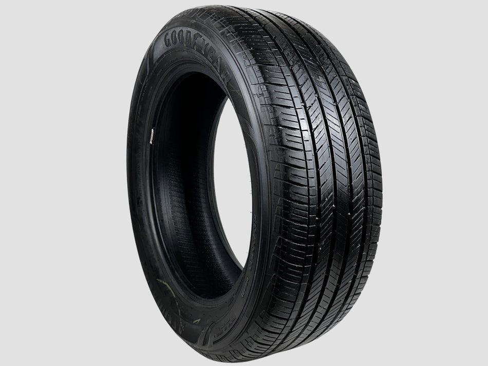 Used P235/55R18 Goodyear Assurance Finesse Tire 2355518 100H 235 55 18 R18 6/32