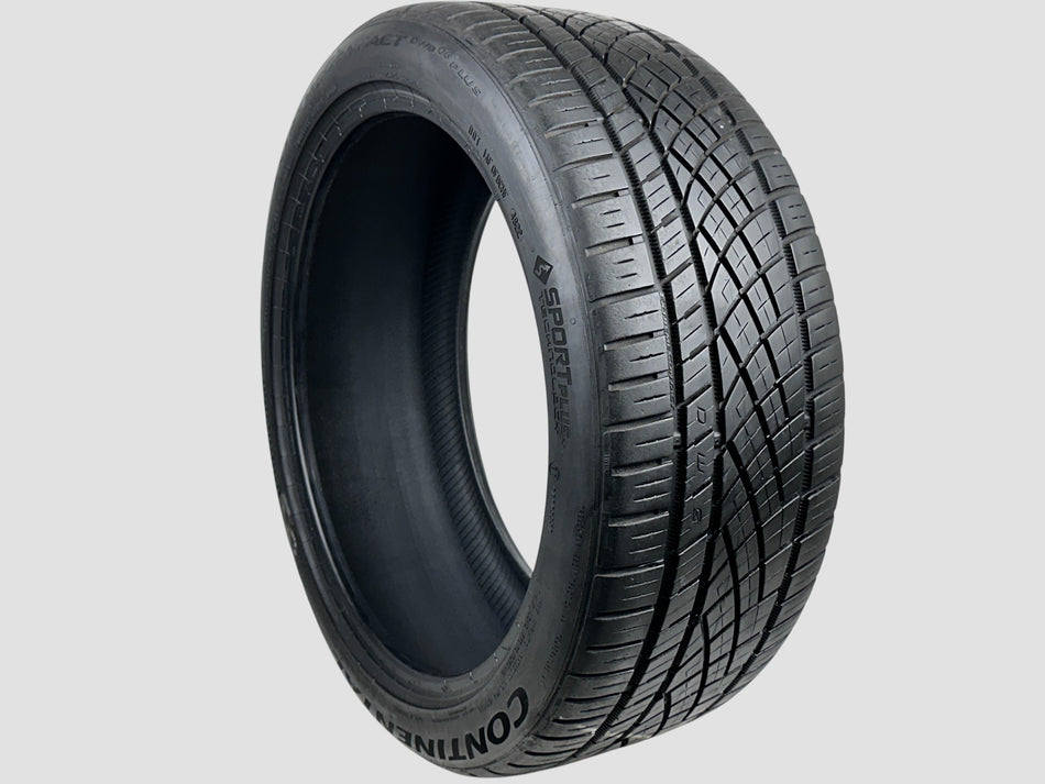 Used P235/40ZR19 Continental Extreme Contact DWS06 Plus Tire 235 40 19 96W 2354019 R19 6/32