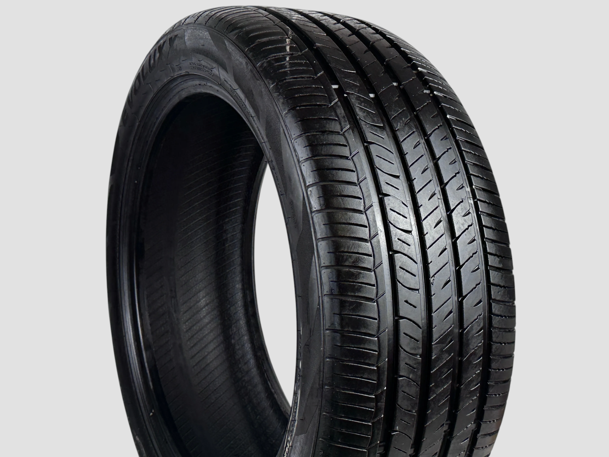 Used P255/45R20 Evoluxx Capricorn UHP Tire 255 45 20 105Y 2554520 R20 7/32